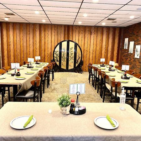 Regency Inn Iola Luaran gambar