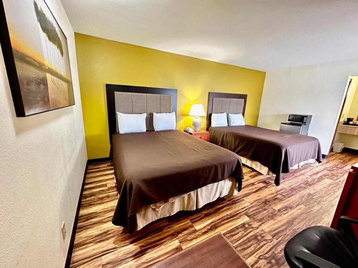 Regency Inn Iola Luaran gambar