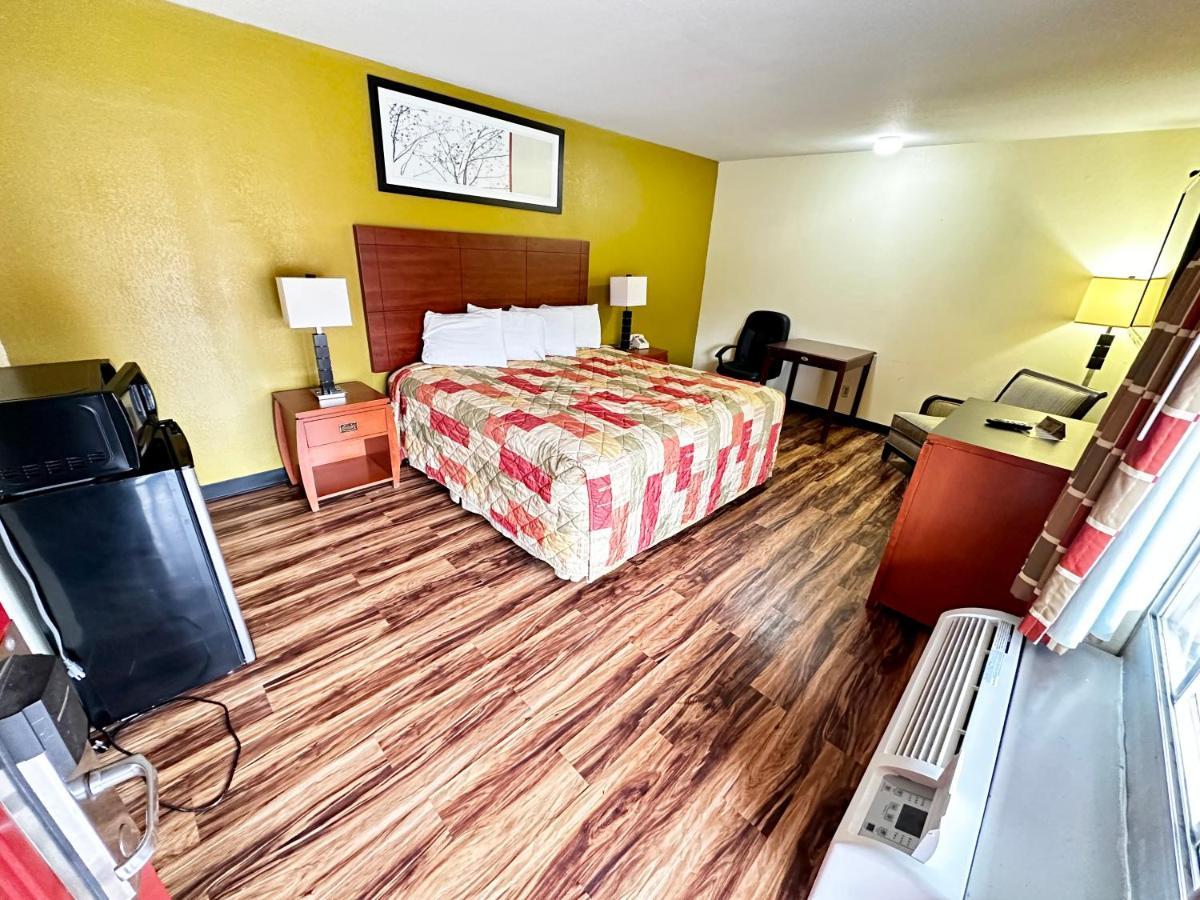 Regency Inn Iola Luaran gambar