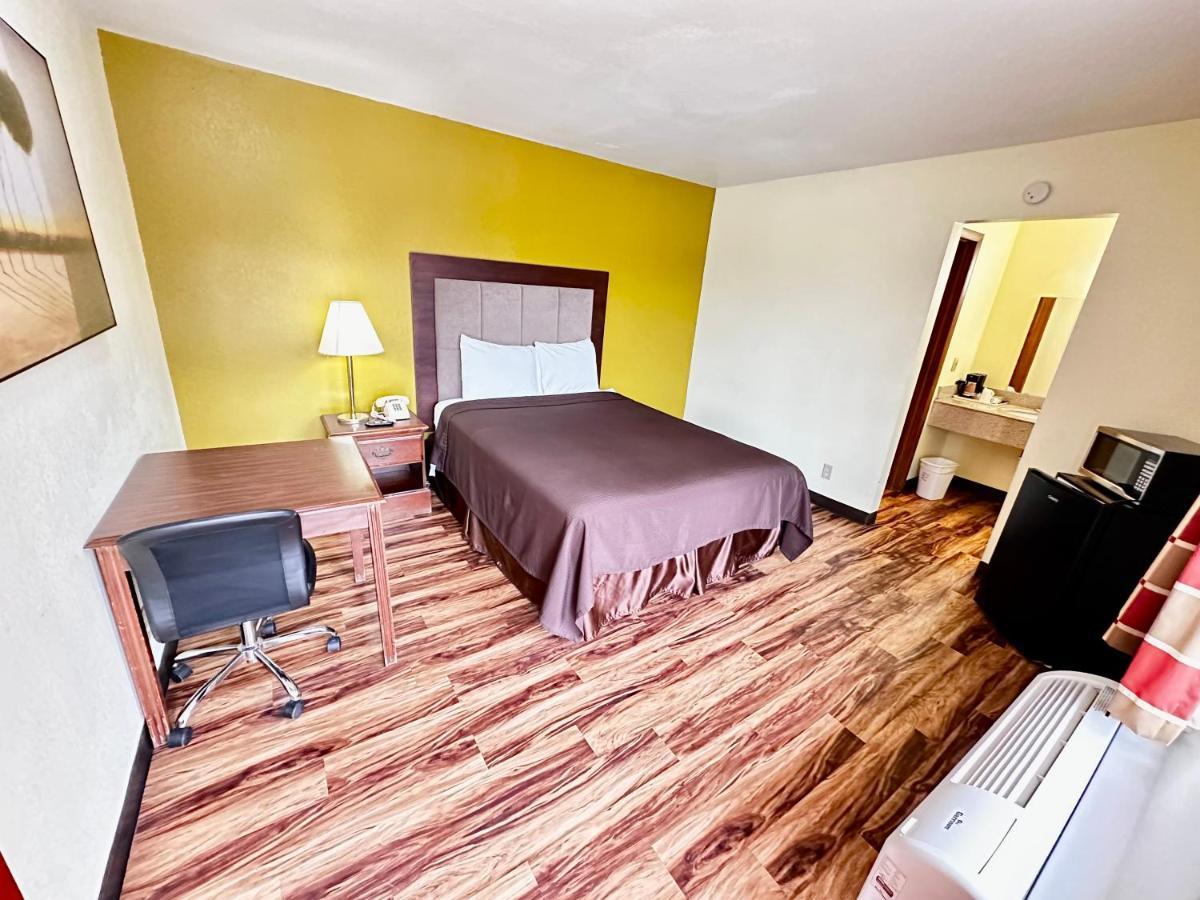 Regency Inn Iola Luaran gambar