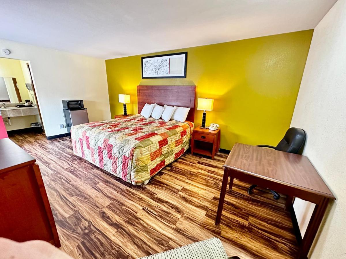 Regency Inn Iola Luaran gambar