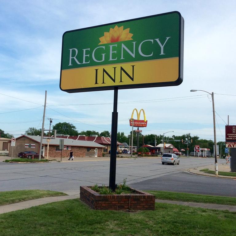 Regency Inn Iola Luaran gambar